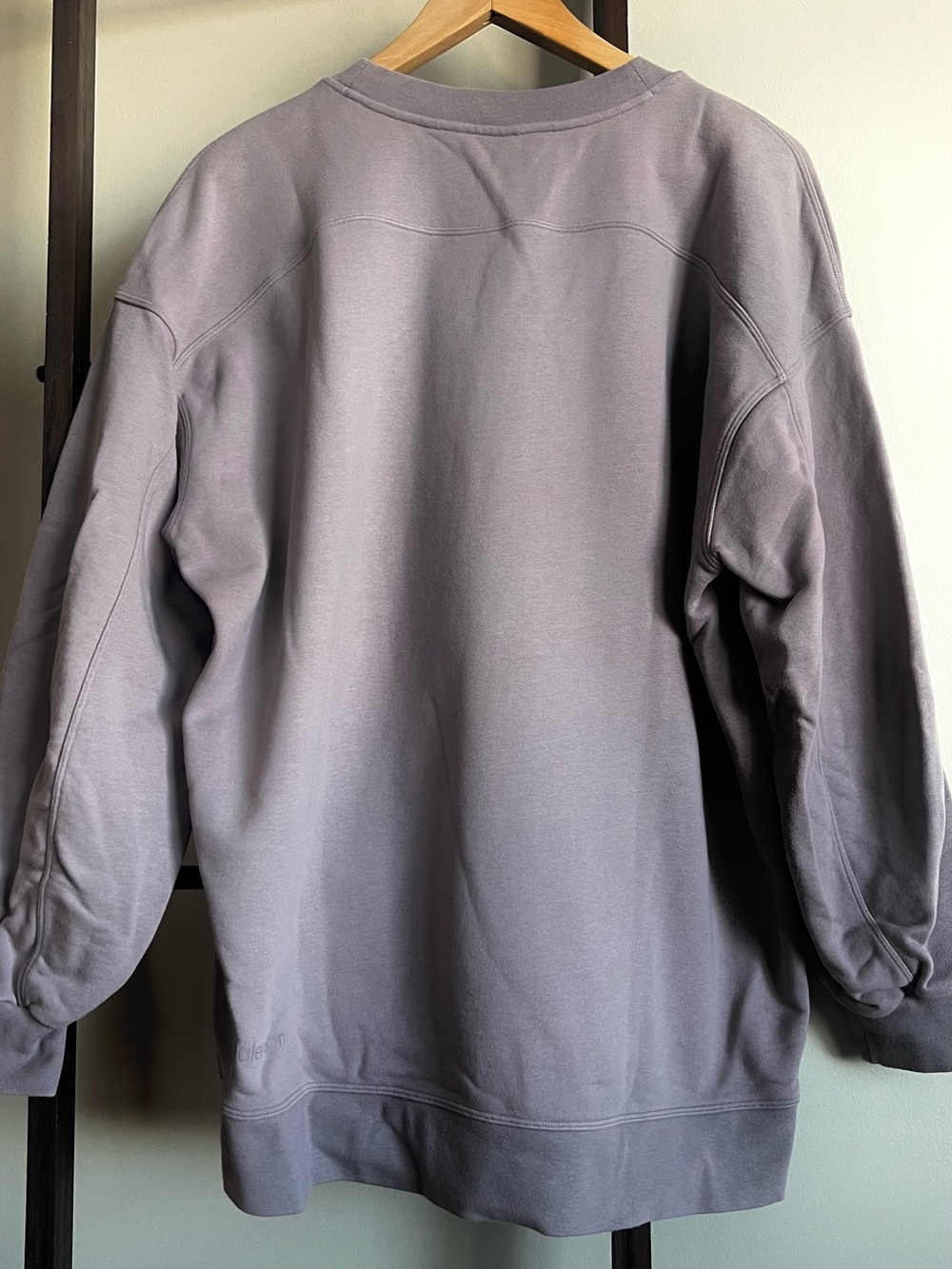lululemon athletica Perfectly Oversized Dusty Mauve Crewneck Sweatshirt - Picture 4 of 6